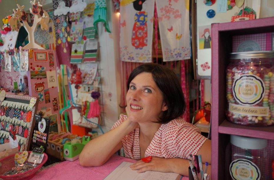 rank on google https://unsplash.com/photos/woman-leaning-on-pink-desk-IxgPCAUSaOM